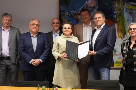 Akkoord over nieuwe CAO Rijk .